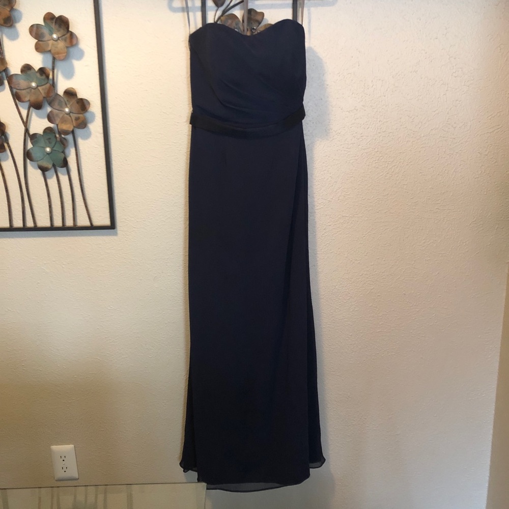 Vera Wang Bridesmaid Dress - Picture 4 of 7